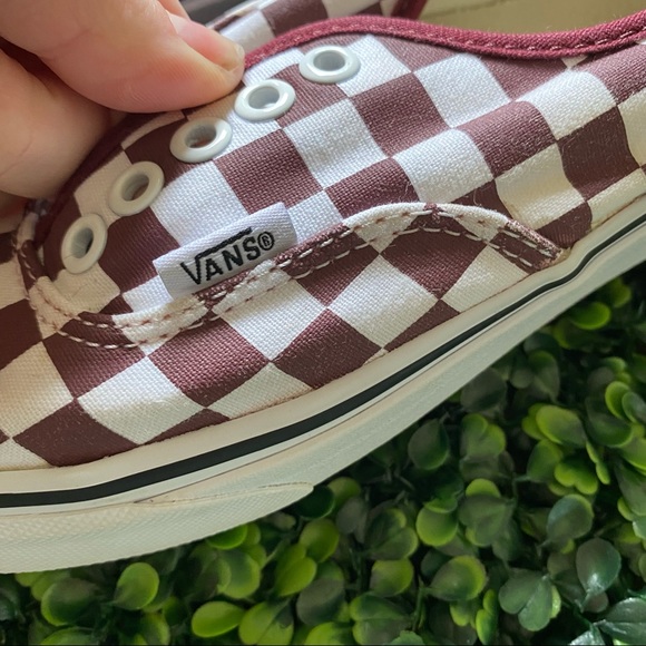 Maroon Checkered Vans Sz. 8.5 - Picture 8 of 9
